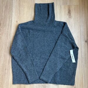 The Workshop Women’s Charcoal Gray Turtleneck Sweater Size Large